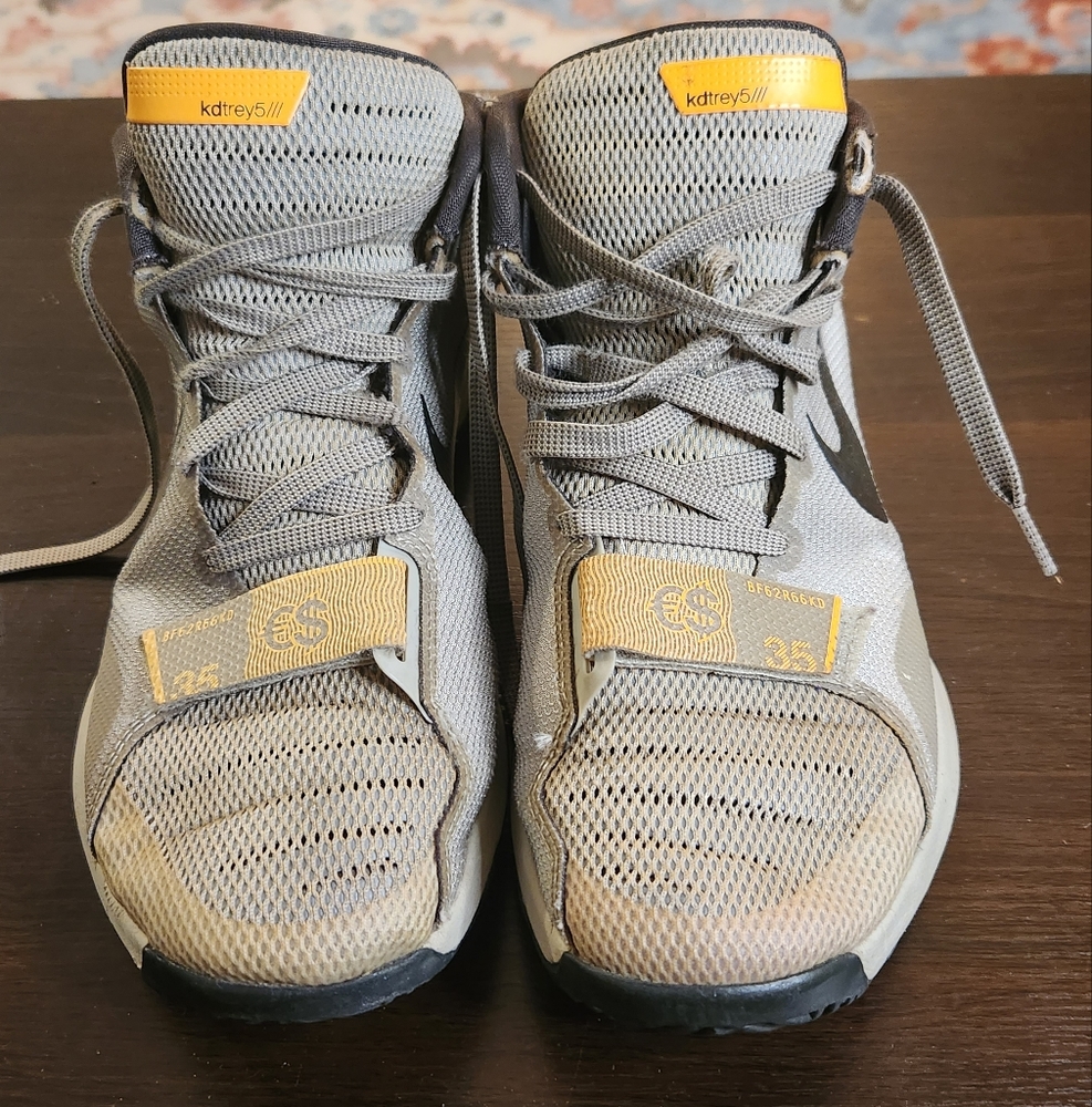 Nike KD TREY 5 III Grey / Citrus Athletic Basketball Shoes Men's Size 9
